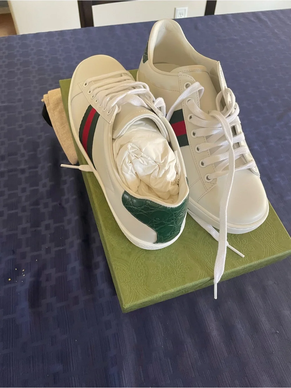 Men’s Gucci tennis shoes